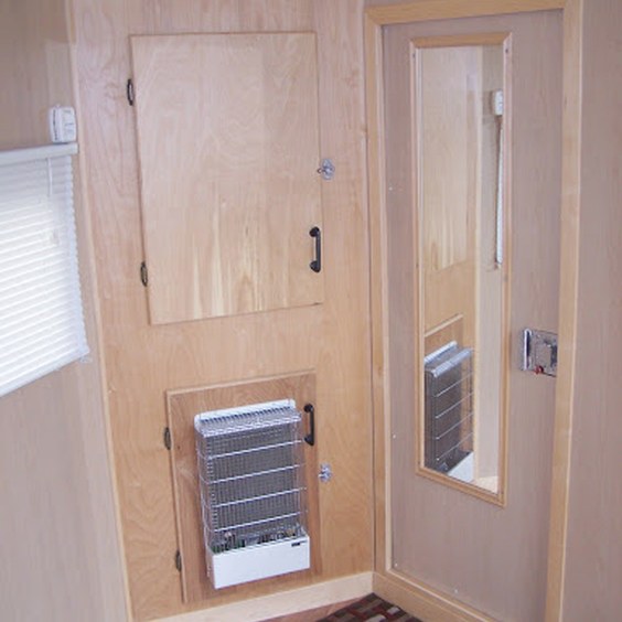 Model 6P12B in Horse Hauler Trailer
